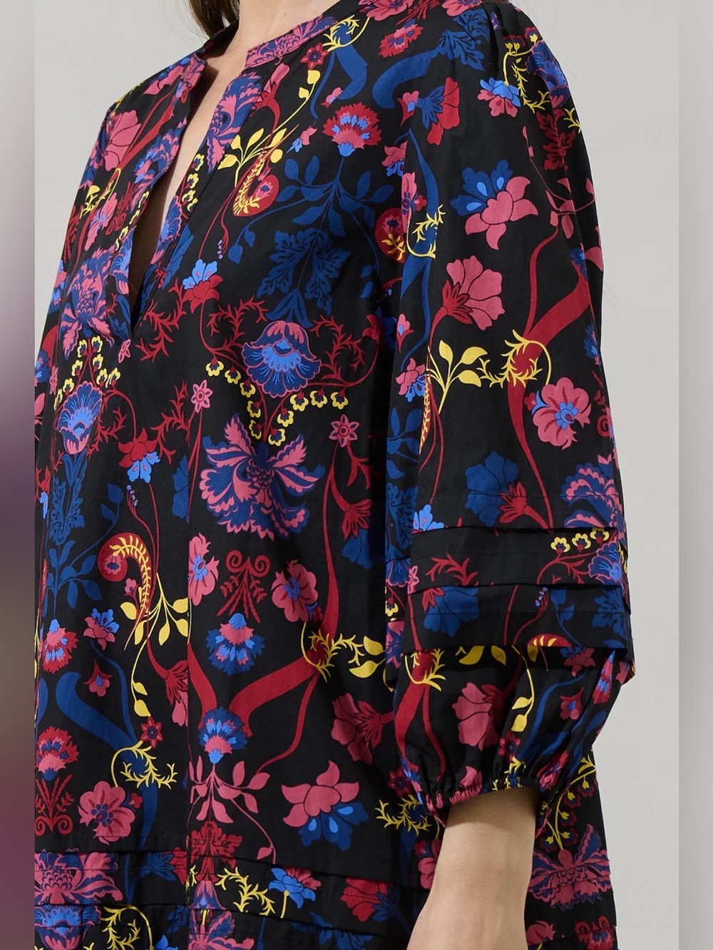 Sugar Lips Palmero Midnight Velma Ruffle
Shift Dress. NWOT - Picture 6 of 12